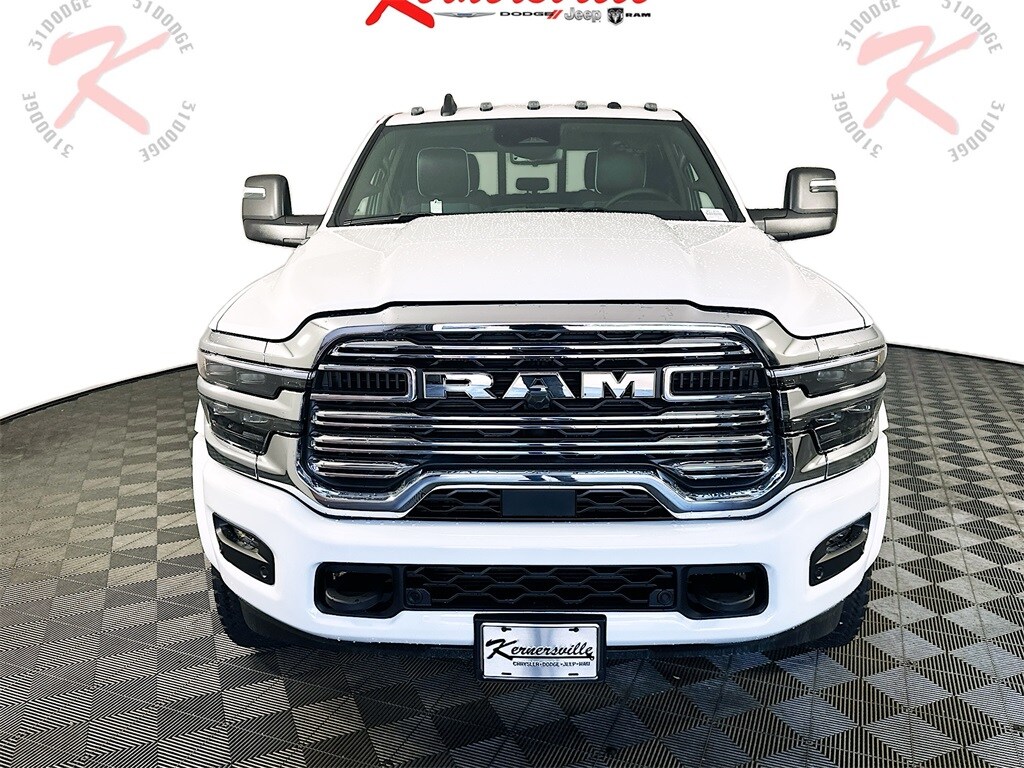 2025 Ram 4500 Tradesman photo 2