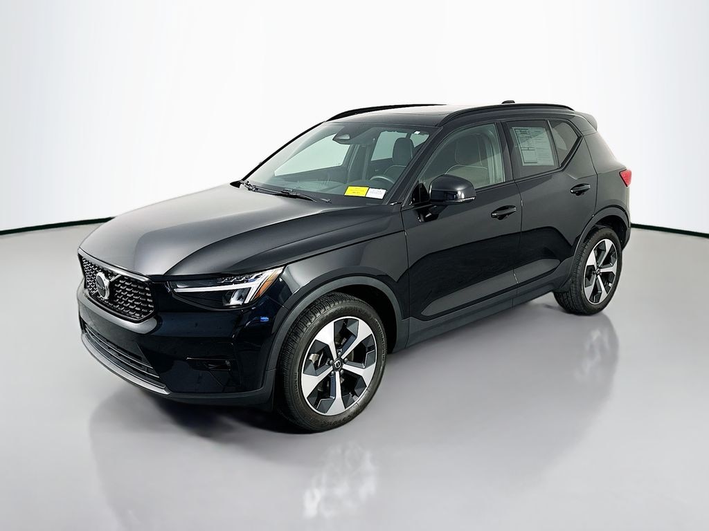 Used 2023 Volvo XC40 B5 Plus Dark Theme SUV