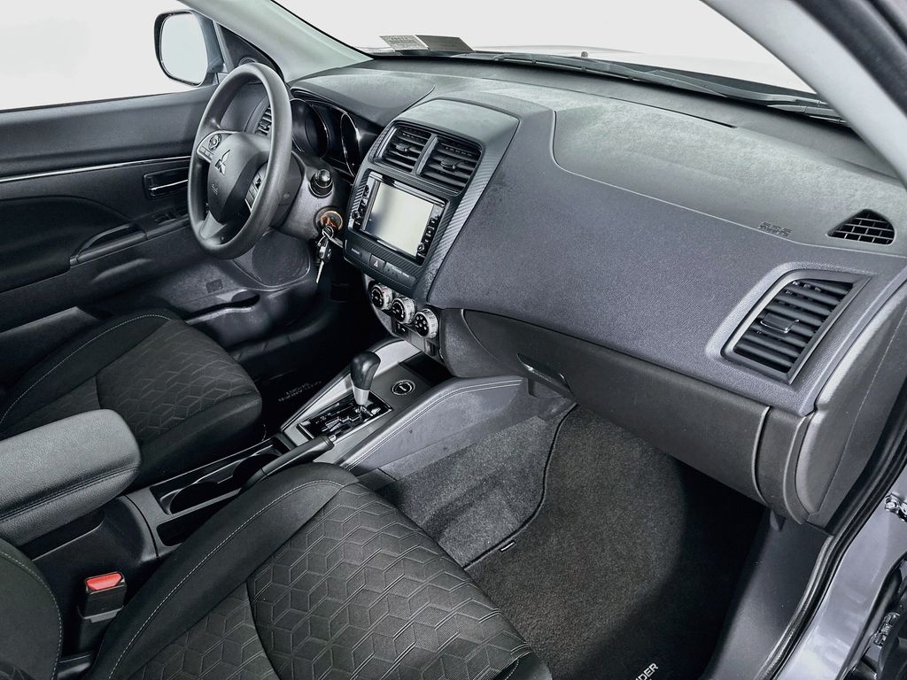 MitsubishiOutlander Sport29