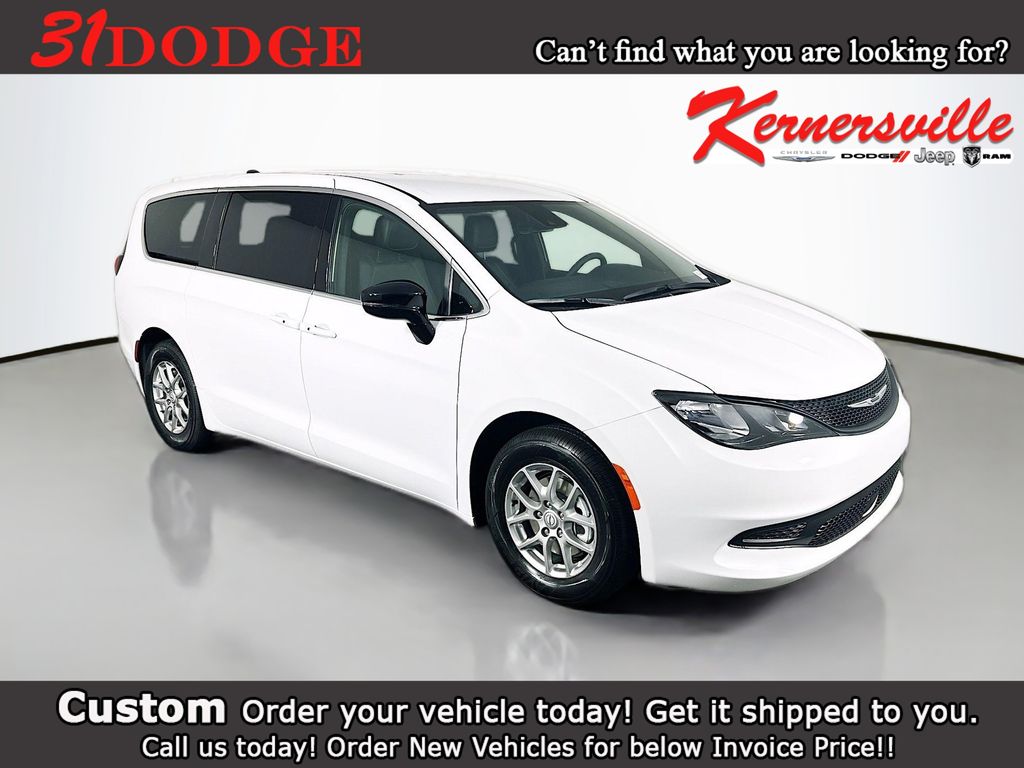 2026 Chrysler Voyager LX's photo