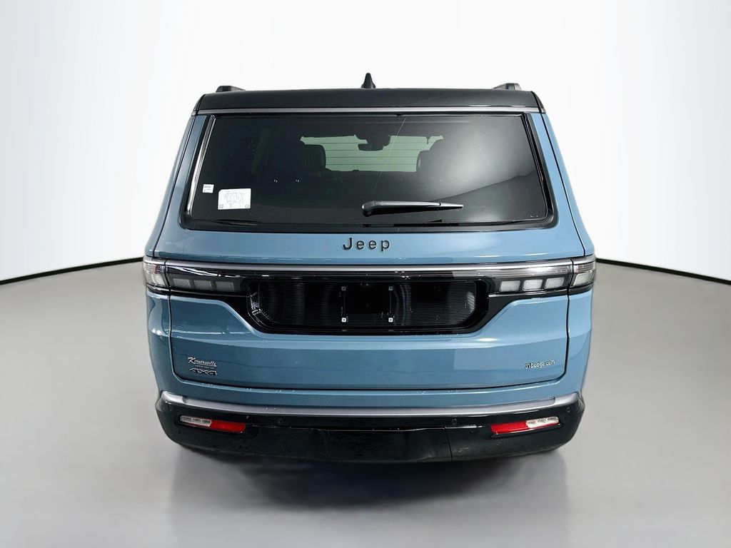 JeepGrand Wagoneer6