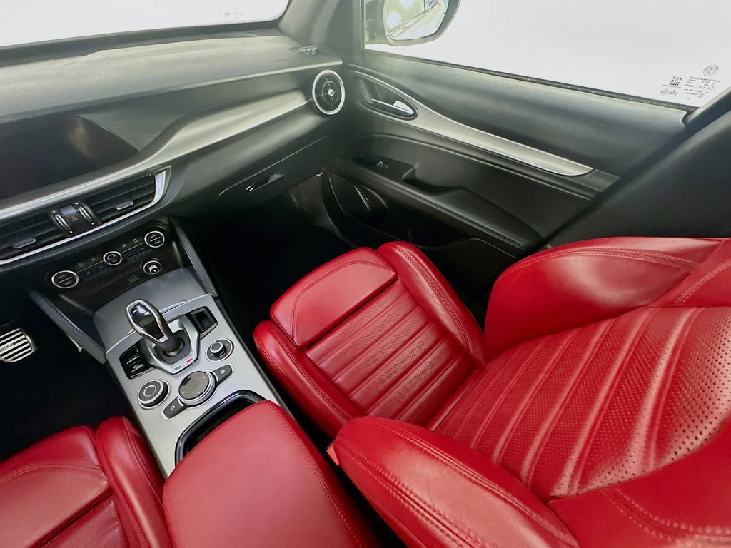 Alfa RomeoStelvio11