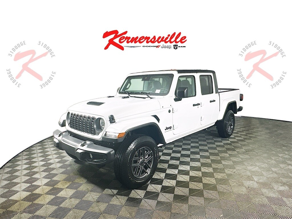2025 Jeep Gladiator Sport S photo 3