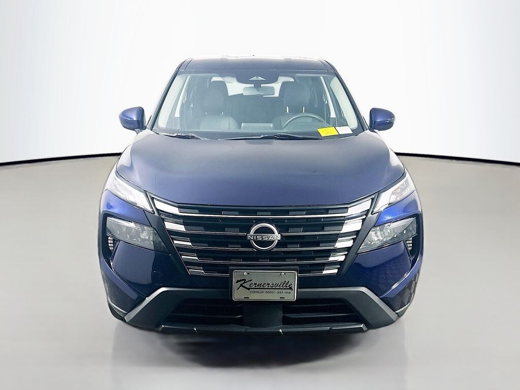 Used 2024 Nissan Rogue SV SUV