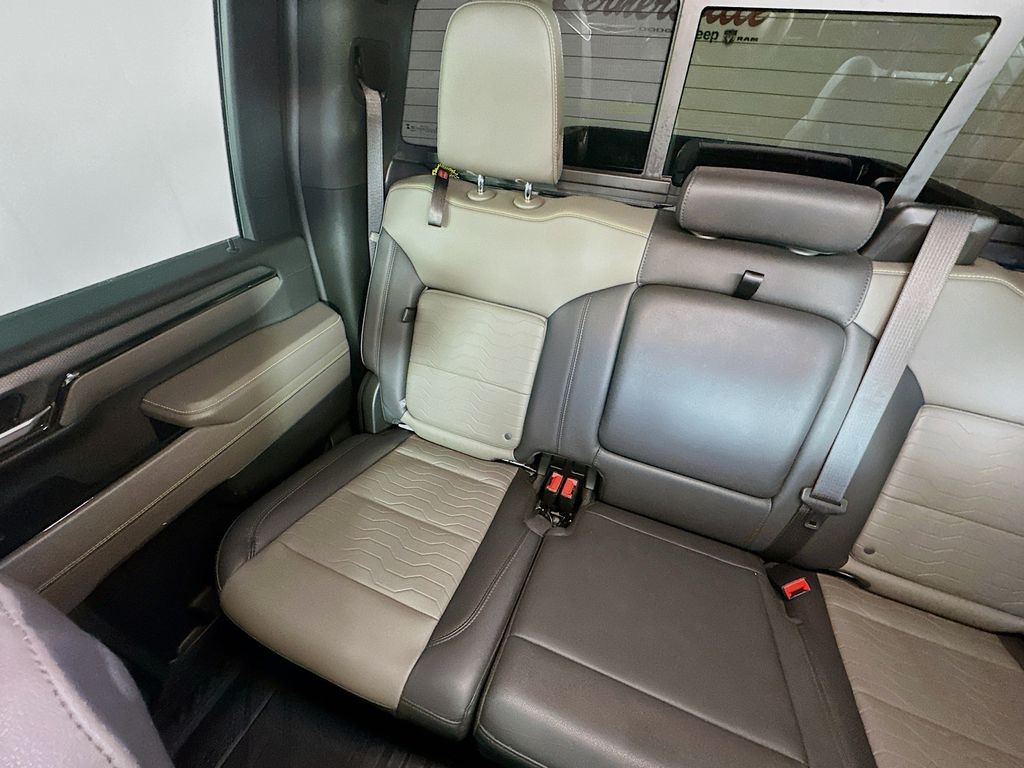 ChevroletSilverado 2500HD12