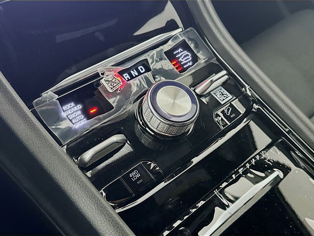 2025 Jeep Grand Cherokee Overland - Photo 12