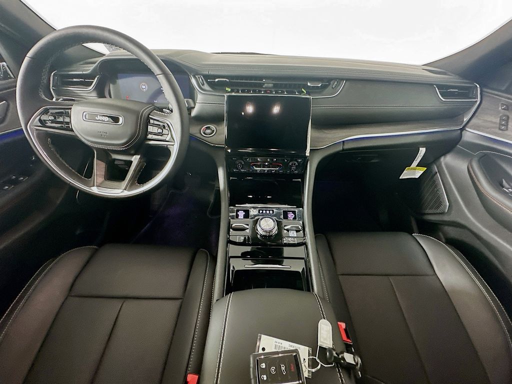 JeepGrand Cherokee L9