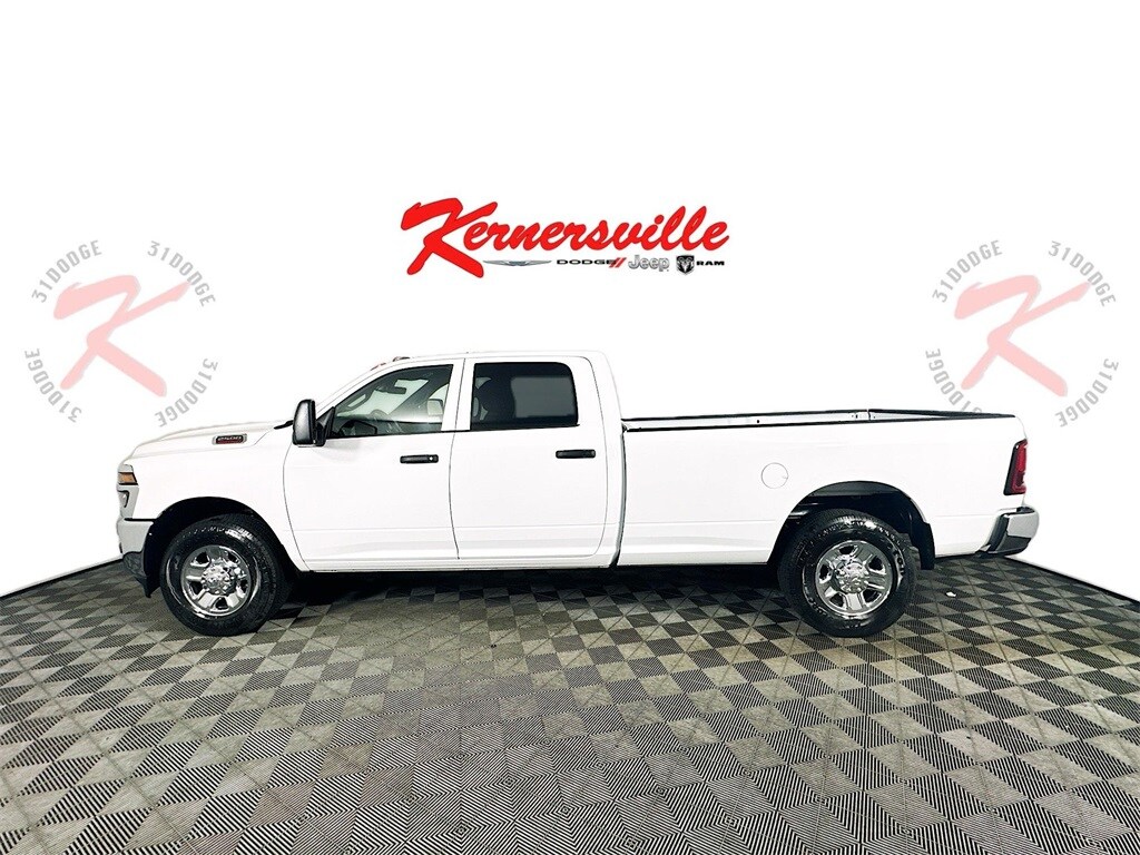 2026 Ram 2500 Tradesman photo 2