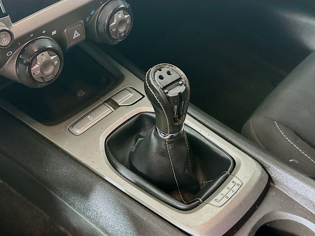ChevroletCamaro16