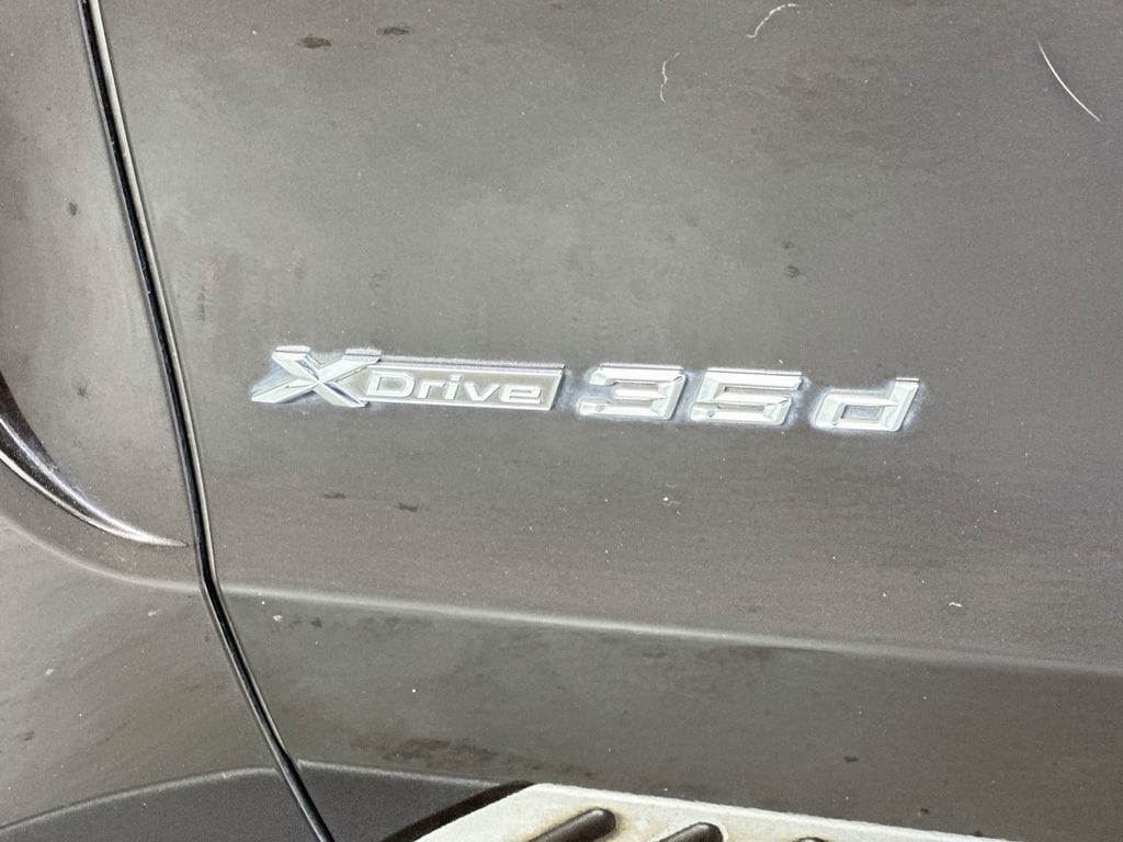 BMWX528