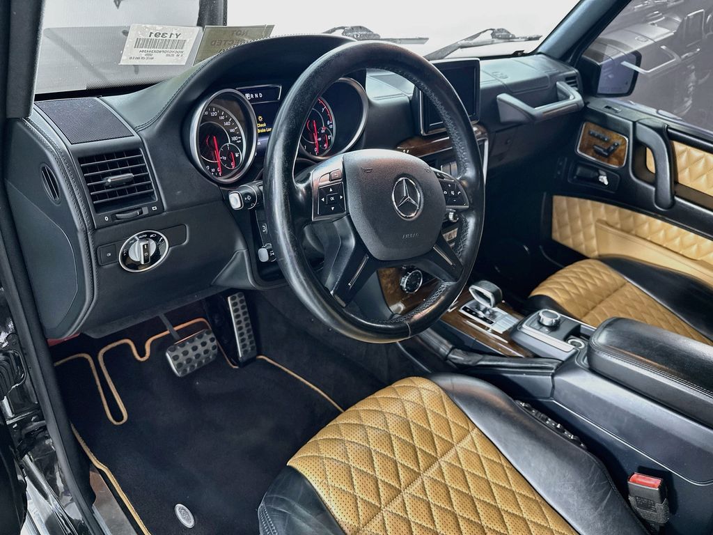 Mercedes-BenzG-Class30