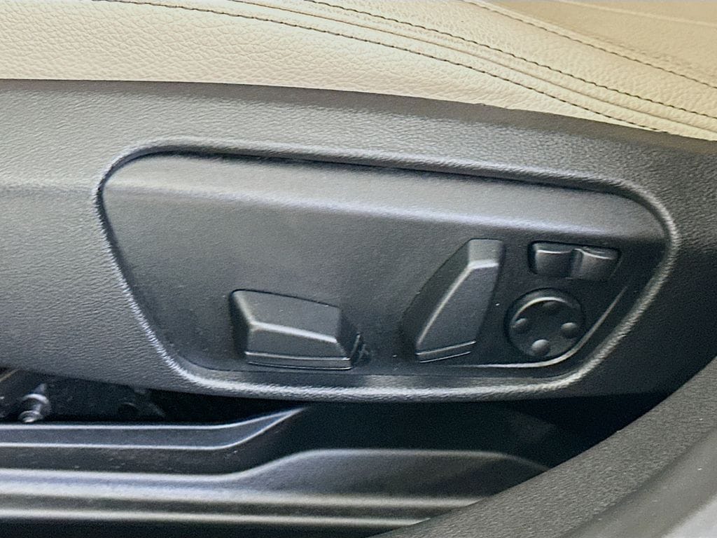 BMW2 Series21