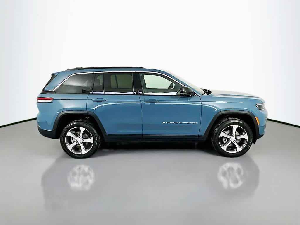 JeepGrand Cherokee8