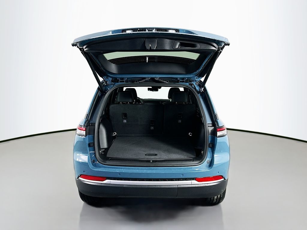 JeepGrand Cherokee16