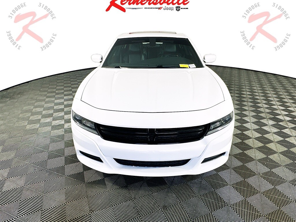 2019 Dodge Charger SXT photo 2