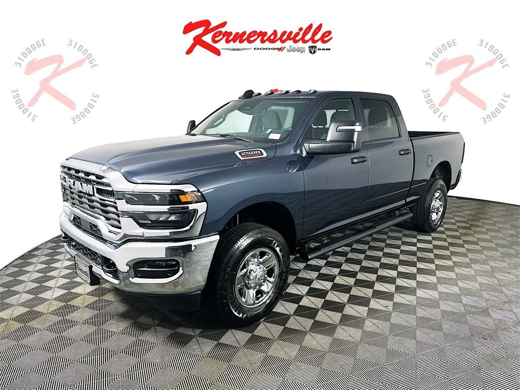 2025 Ram 2500 Tradesman photo 3
