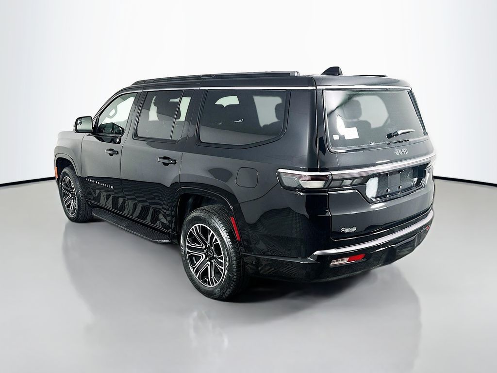 JeepGrand Wagoneer5