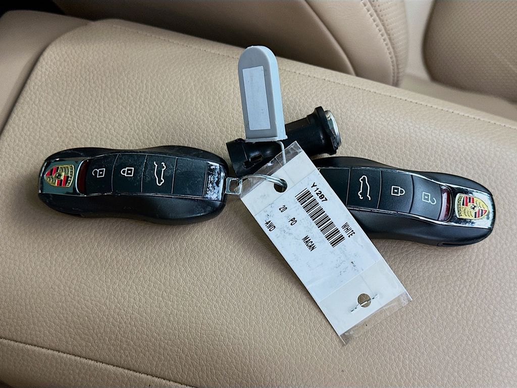 PorscheMacan35