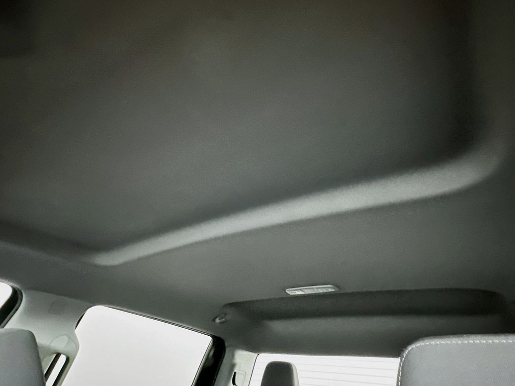 ChevroletSilverado 1500 LTD21
