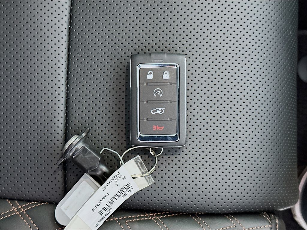 JeepGrand Cherokee20