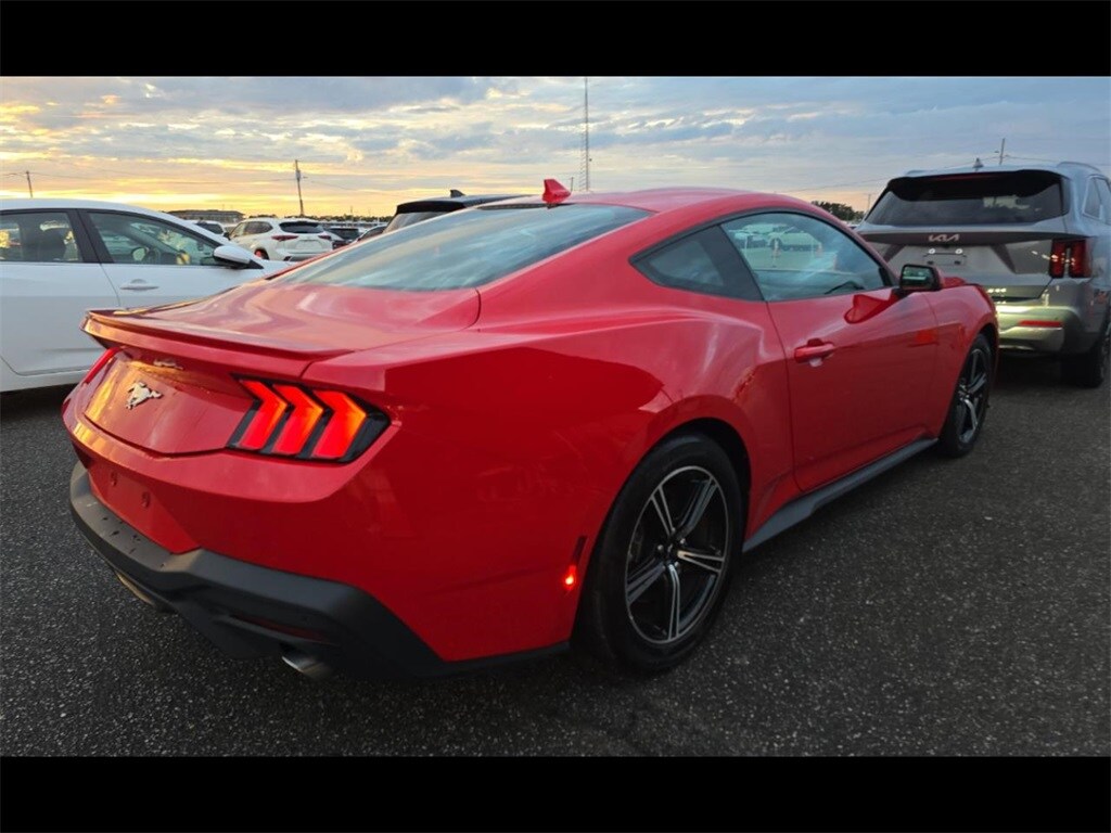 2024 Ford Mustang EcoBoost Premium photo 4