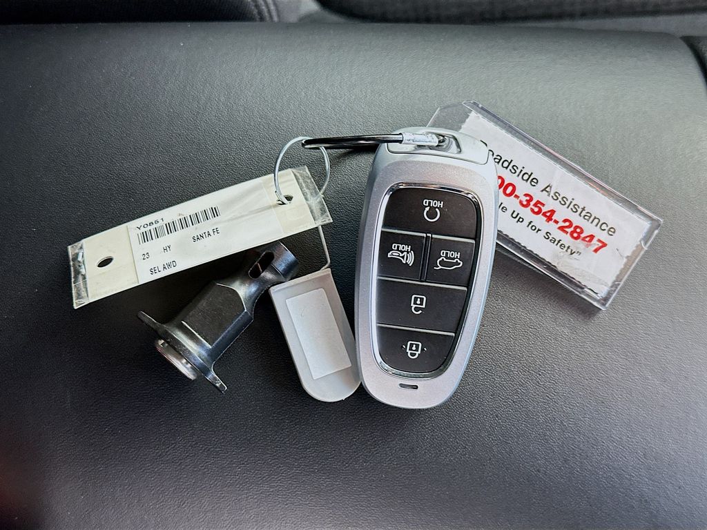 HyundaiSanta Fe35