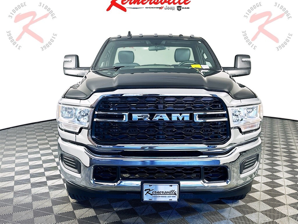 2024 Ram 2500 Tradesman photo 2