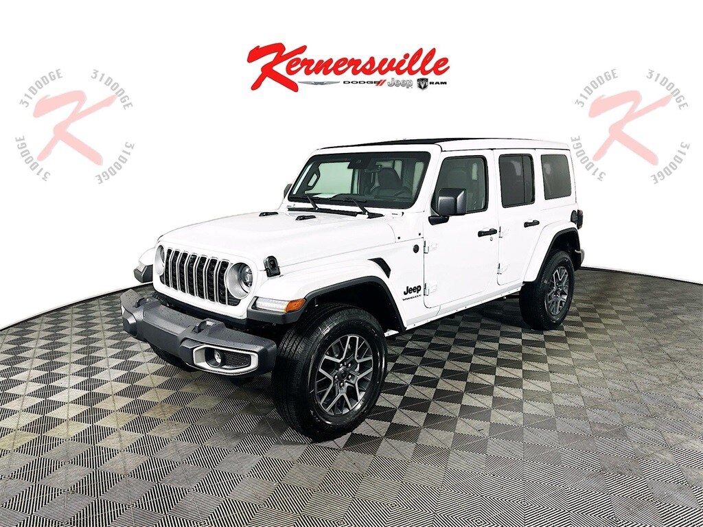 2025 Jeep Wrangler Unlimited Sahara photo 3