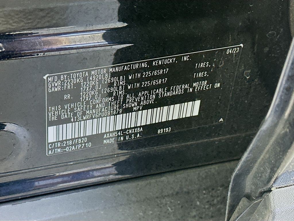 ToyotaRAV4 Hybrid35