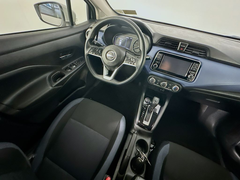 NissanVersa9