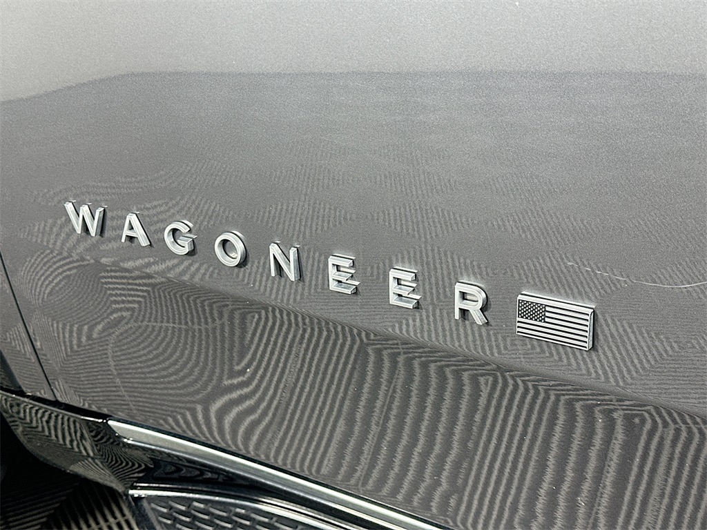 JeepWagoneer L28