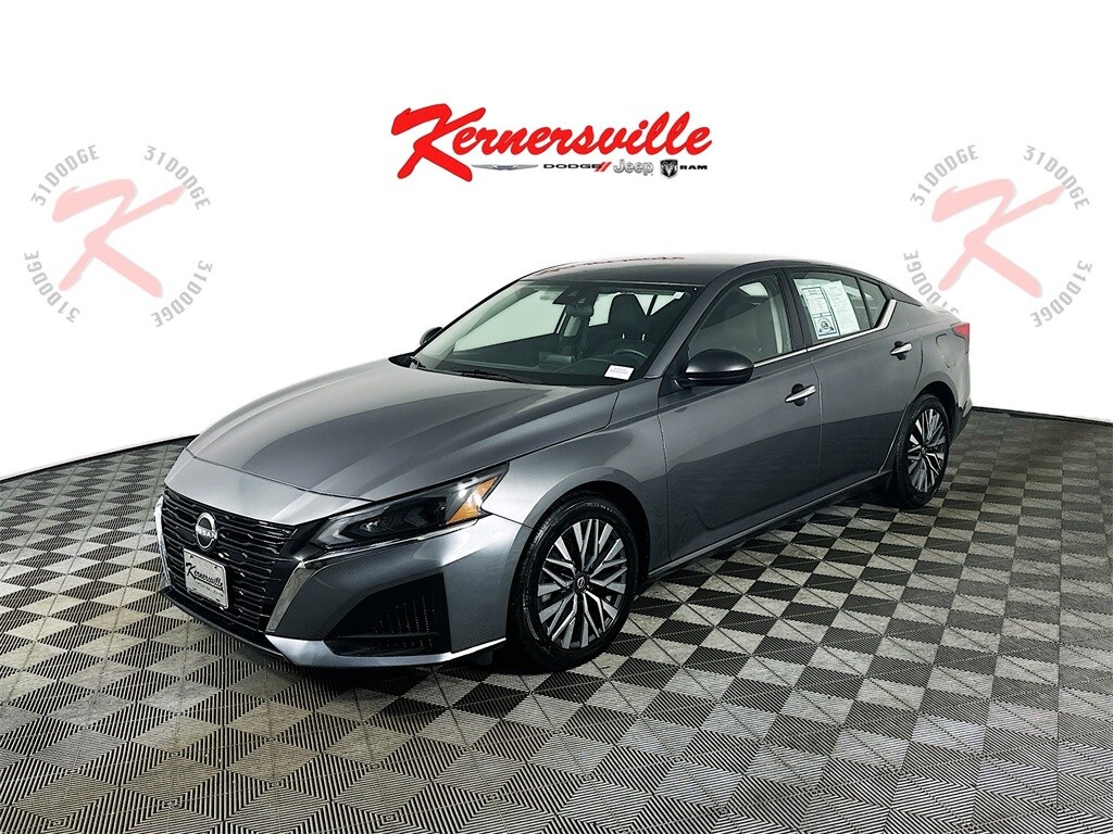 Used 2024 Nissan Altima 2.5 SV Sedan