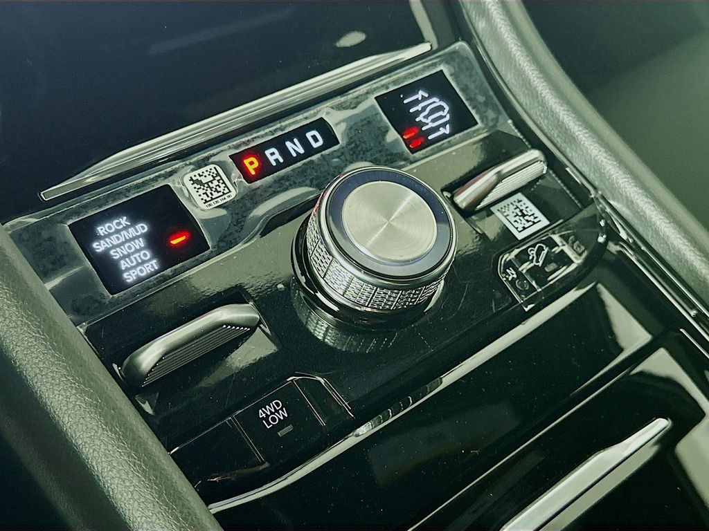 JeepGrand Cherokee L12