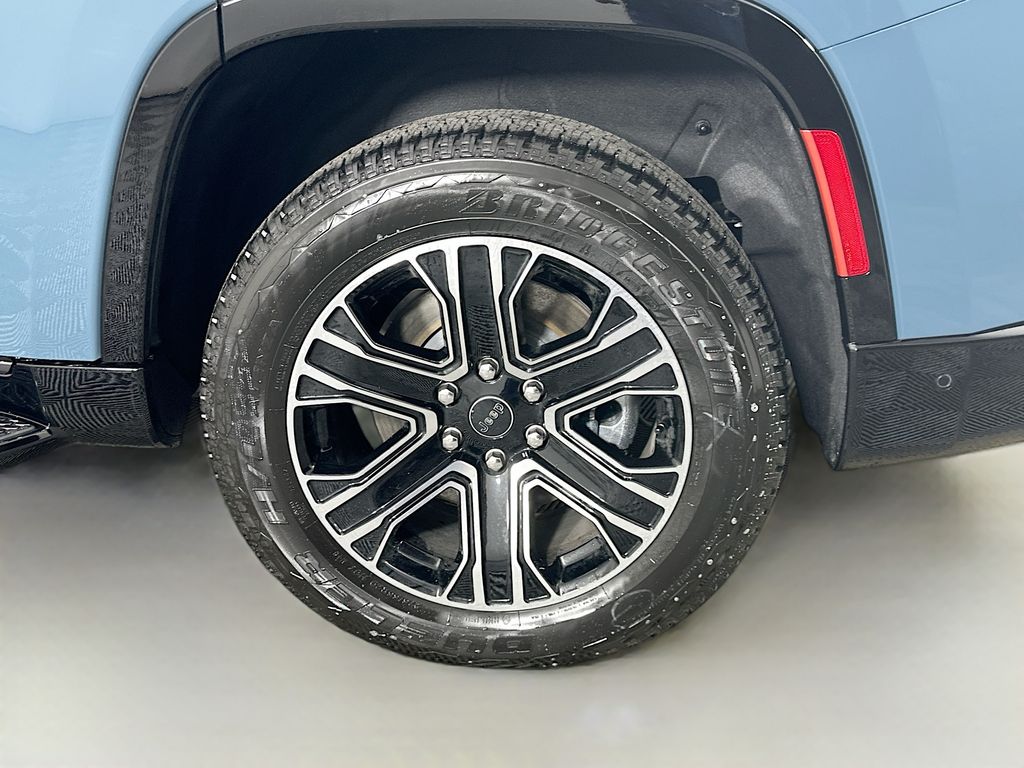 JeepGrand Wagoneer17
