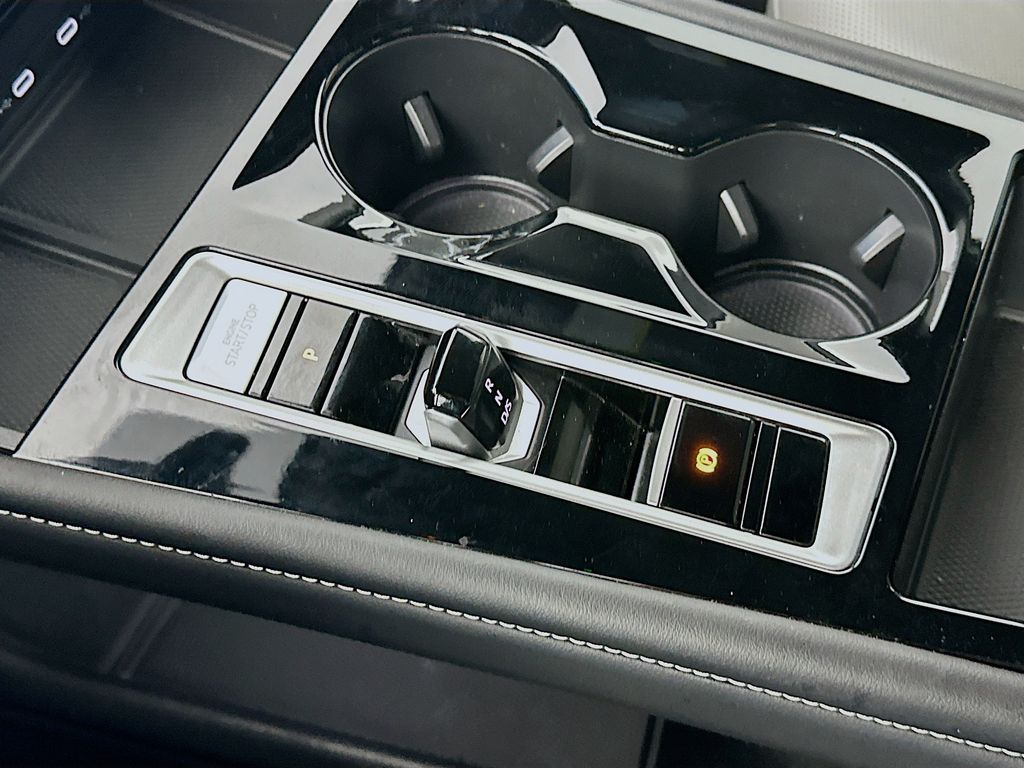 VolkswagenAtlas Cross Sport16