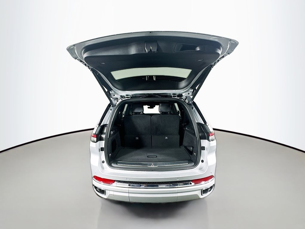 JeepGrand Cherokee L16