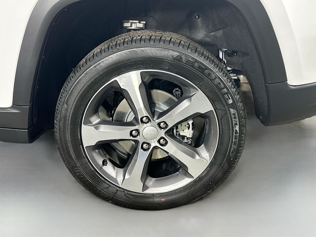 JeepGrand Cherokee17