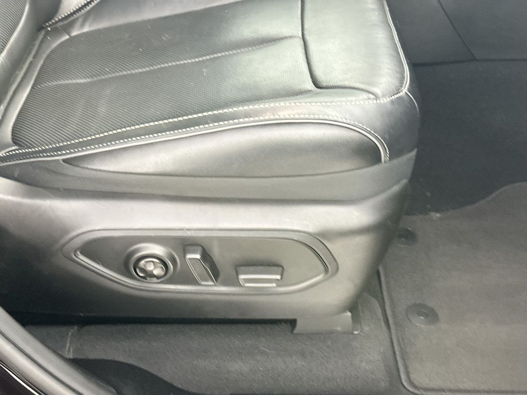 JeepGrand Cherokee23