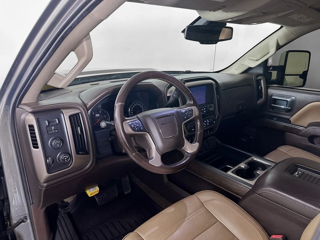 GMCSierra 2500HD31