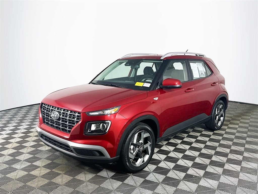 Used 2024 Hyundai Venue SEL SUV