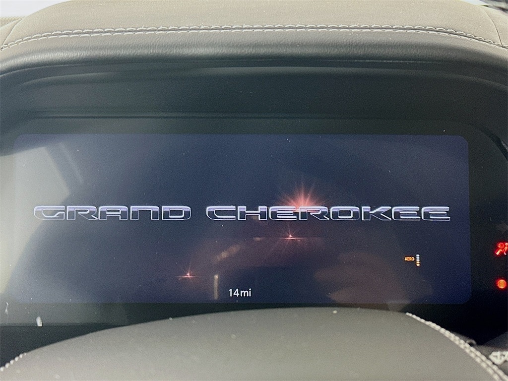 JeepGrand Cherokee11