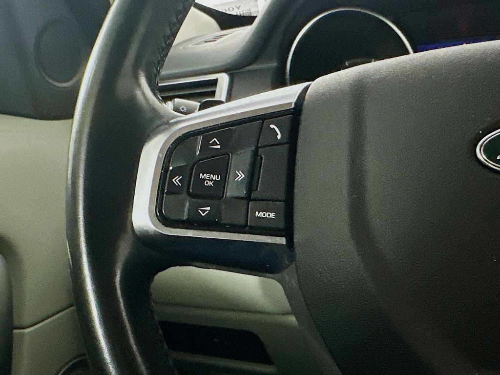 Land RoverDiscovery Sport25