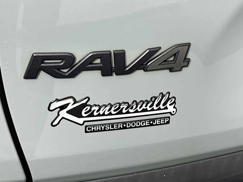 ToyotaRAV426