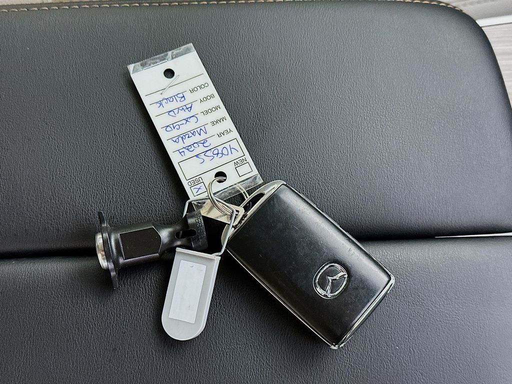 MazdaCX-9036