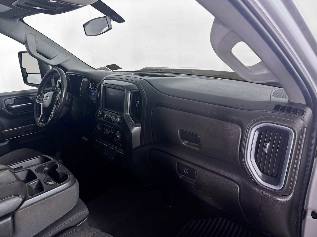 ChevroletSilverado 3500HD31