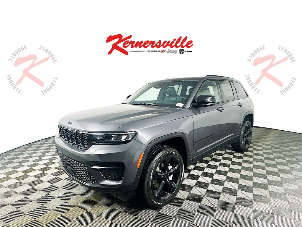 New 2025 Jeep Grand Cherokee Altitude SUV