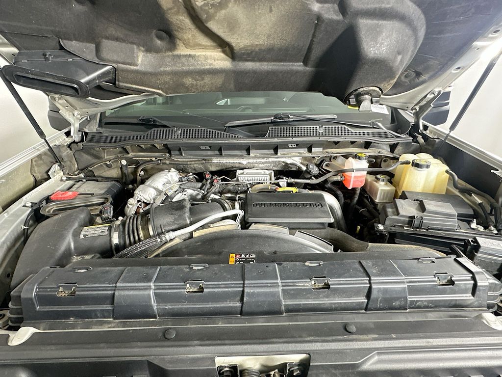 ChevroletSilverado 3500HD32