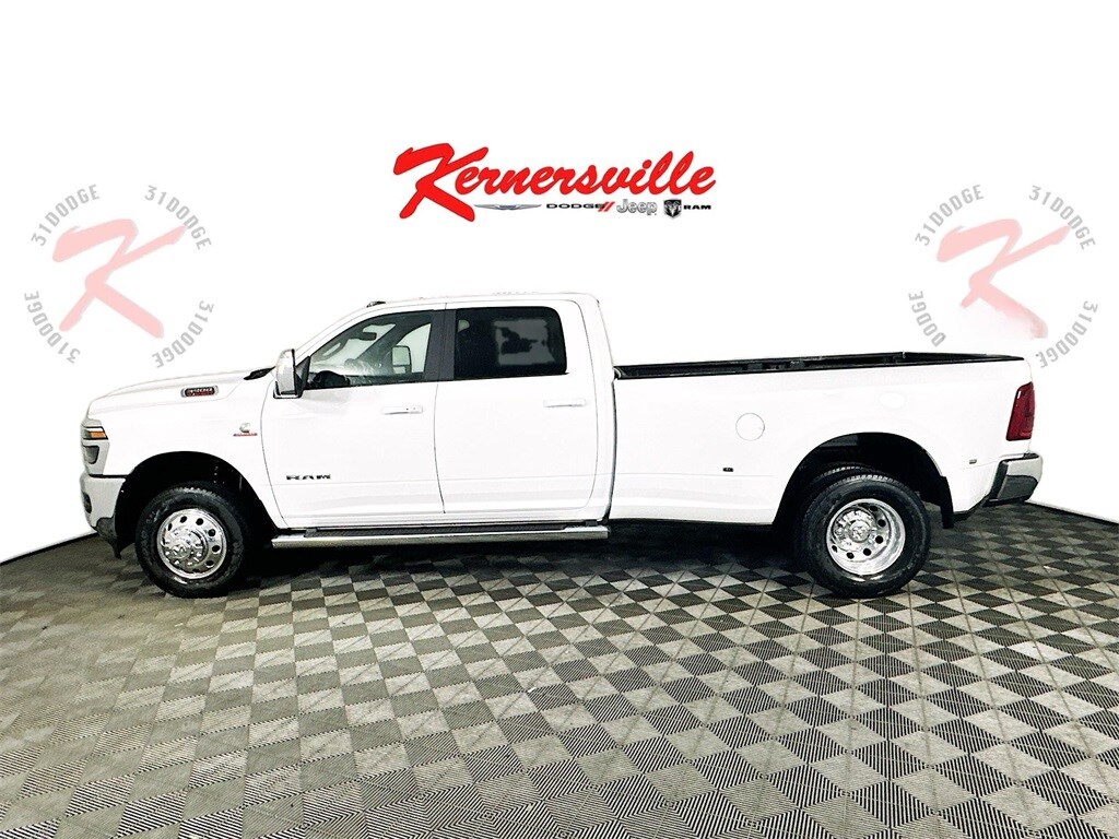 2025 Ram 3500 Laramie photo 4