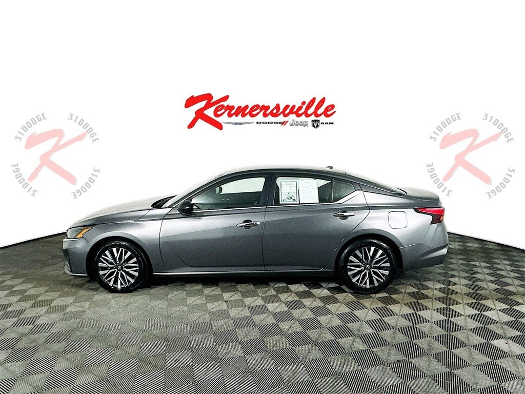 Used 2024 Nissan Altima 2.5 SV Sedan