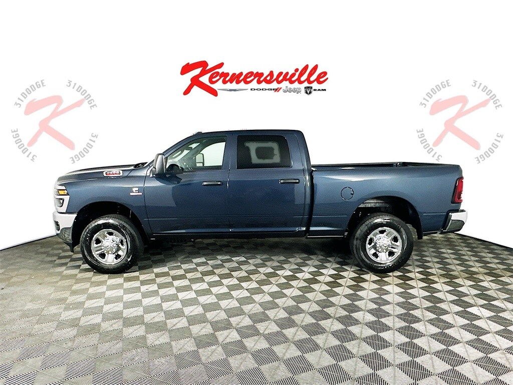 2025 Ram 3500 Tradesman photo 4
